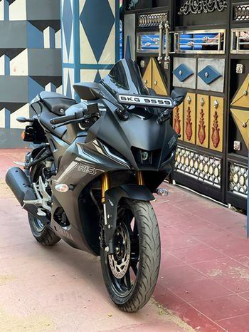 Yamaha R15 V4 2025