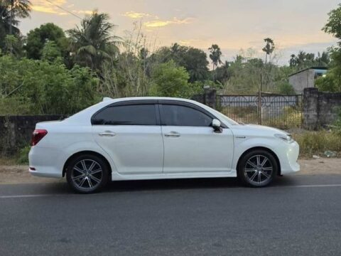 Toyota Axio 2016