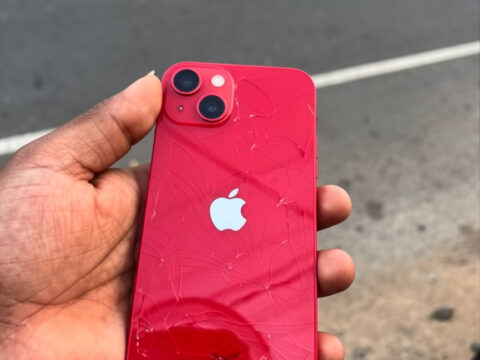 Apple iPhone 13