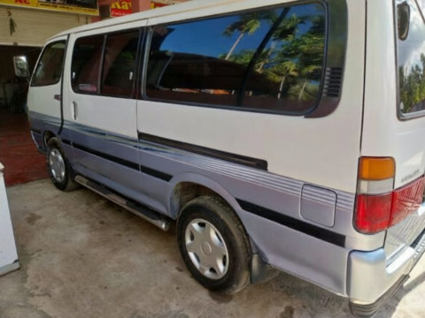 Toyota Hiace 2000